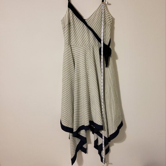 NWT! Banana Republic Fit & Flare Asymmetrical Surplice Spaghetti Strap Size 6 - Picture 3 of 9